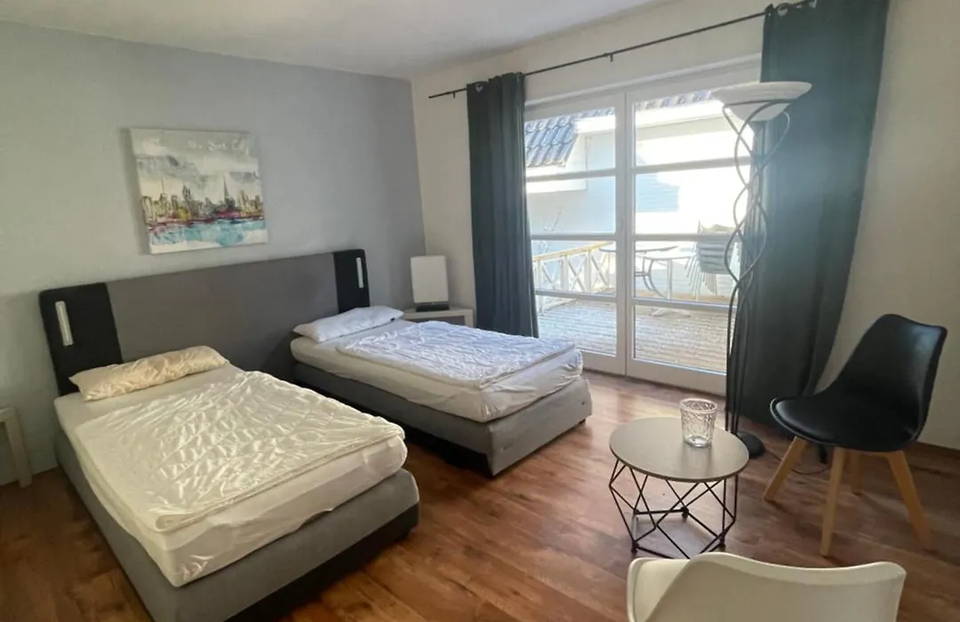 Hamburger Villenviertel, Ganzes Haus Mit 5 Einbettzimmern,1 Esszimmer-1