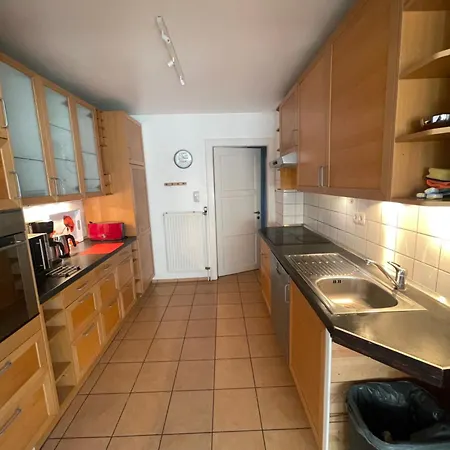 Hamburger Villenviertel, Ganzes Haus Mit 5 Einbettzimmern,1 Esszimmer-3